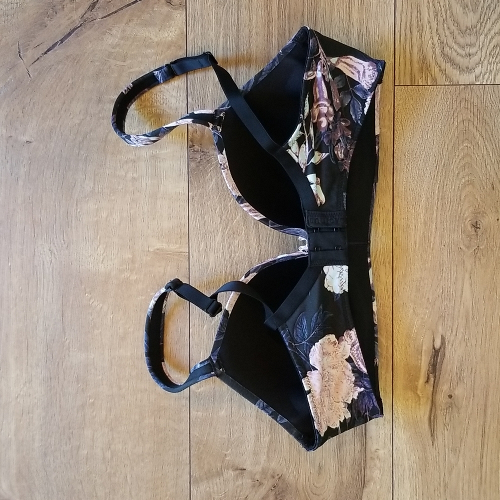 Cacique Wireless 32B bra - Picture 2 of 7
